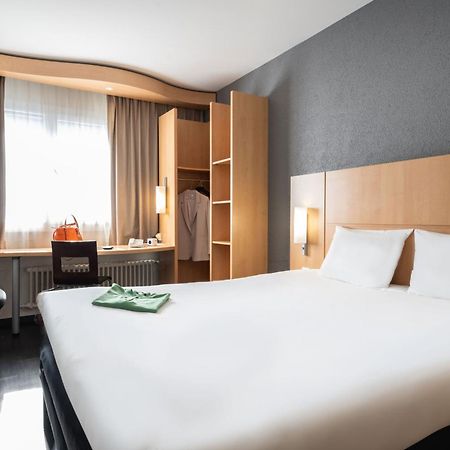 Ibis Geneve Centre Gare Hotel Bagian luar foto