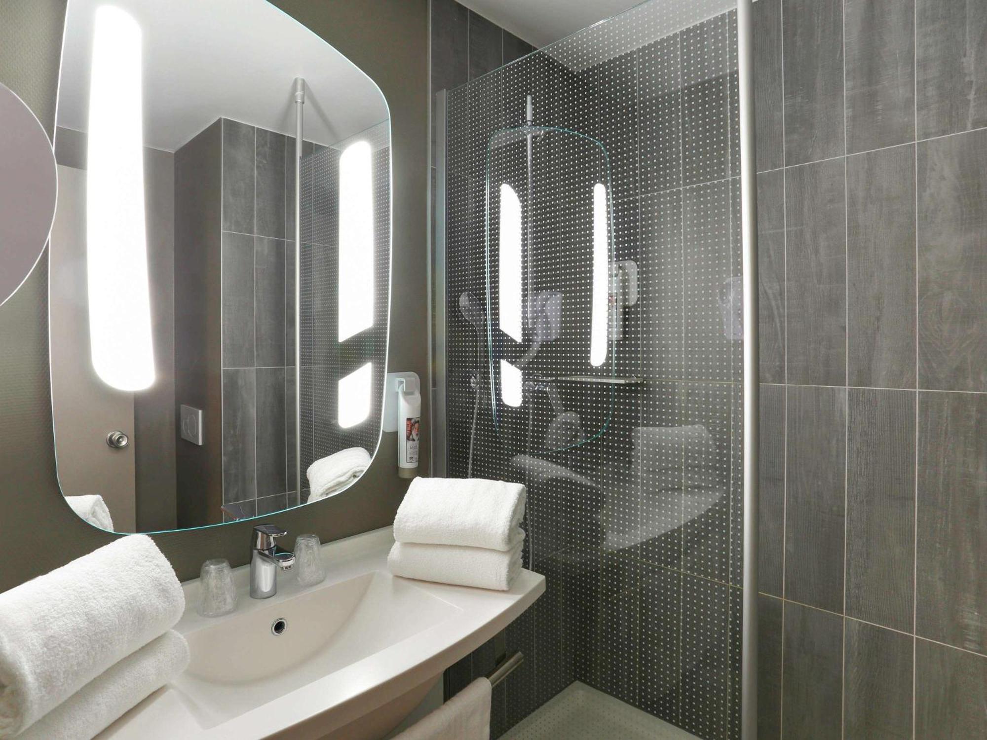 Ibis Geneve Centre Gare Hotel Bagian luar foto
