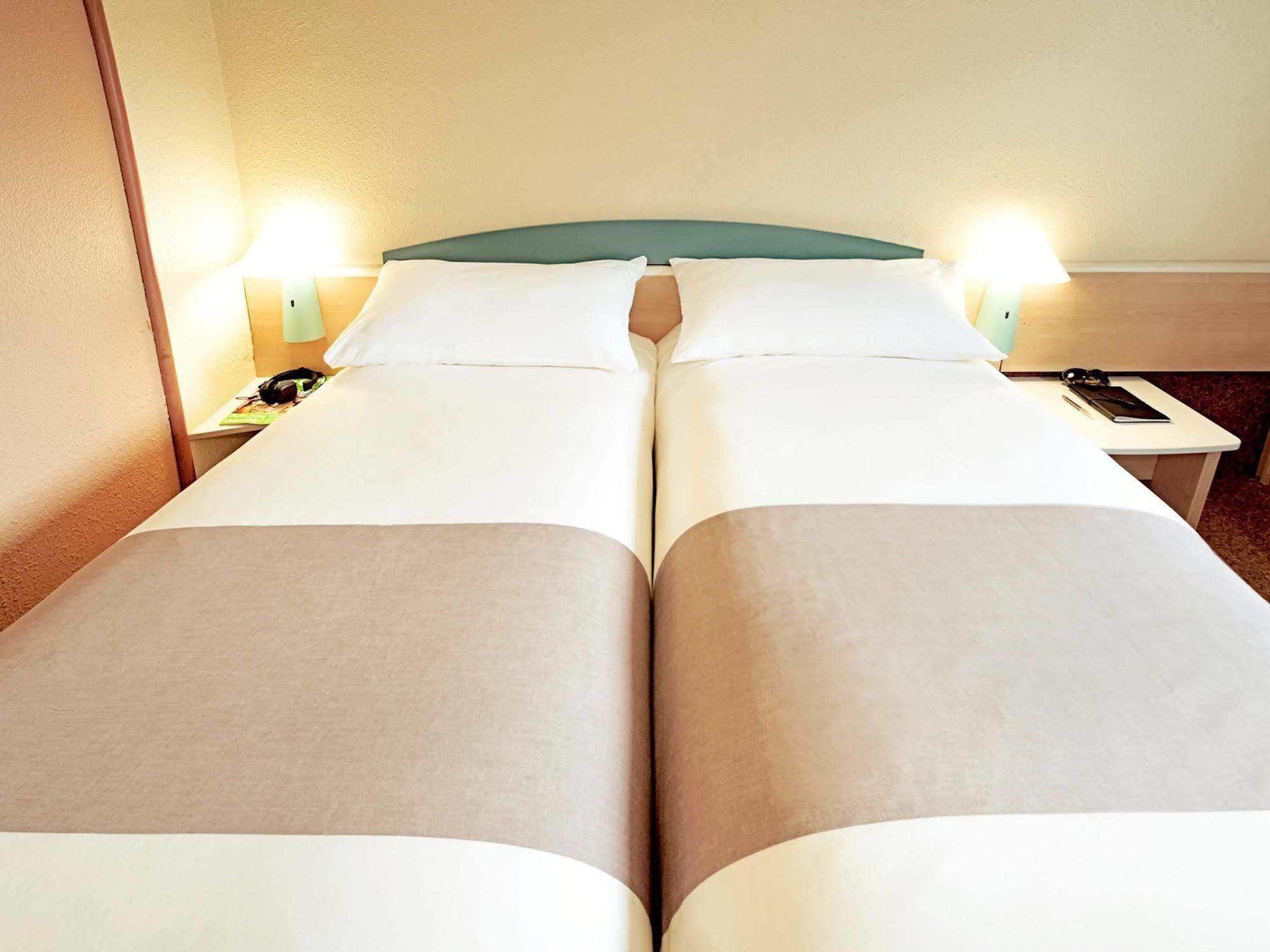 Ibis Geneve Centre Gare Hotel Bagian luar foto