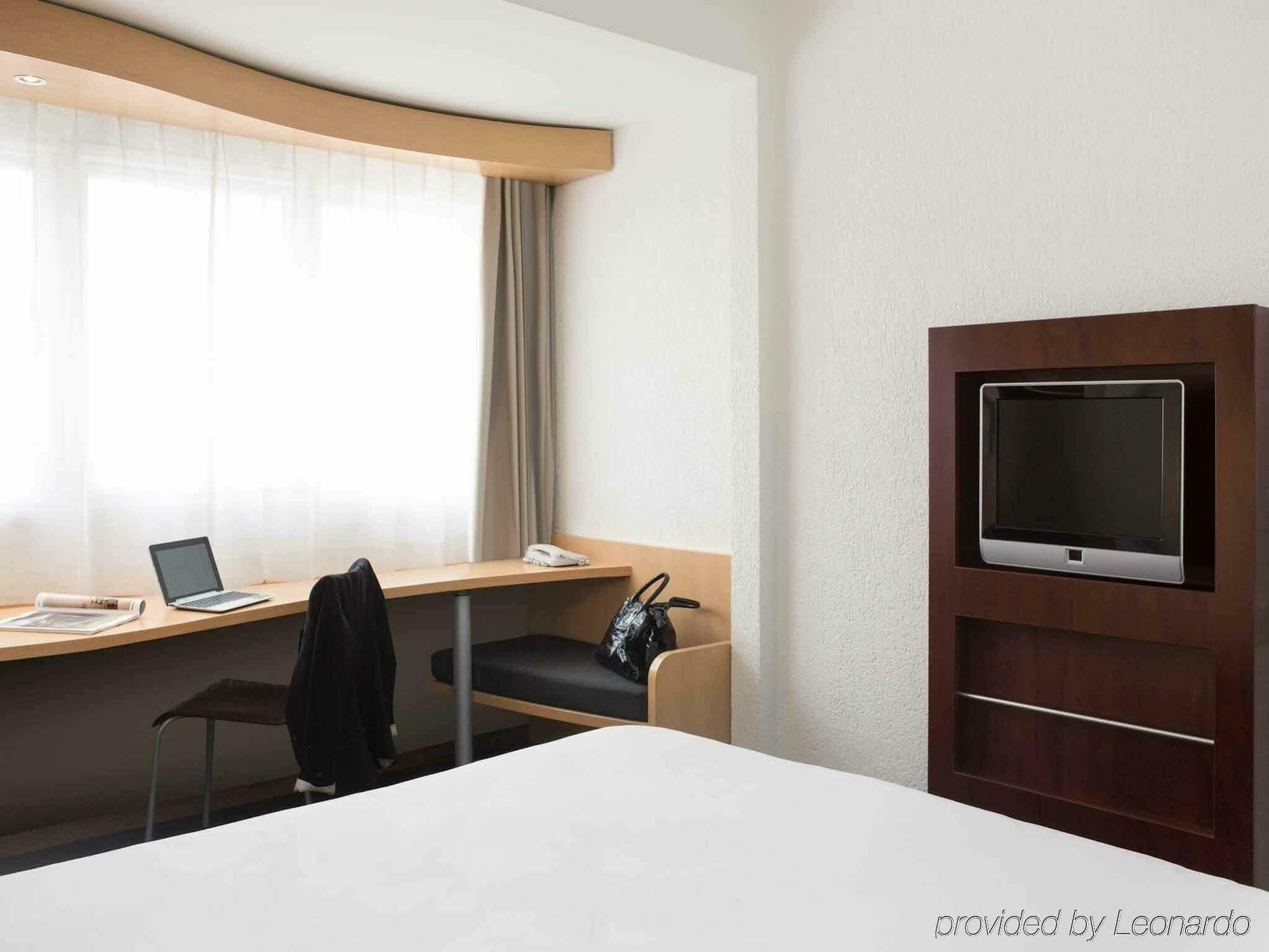 Ibis Geneve Centre Gare Hotel Bagian luar foto